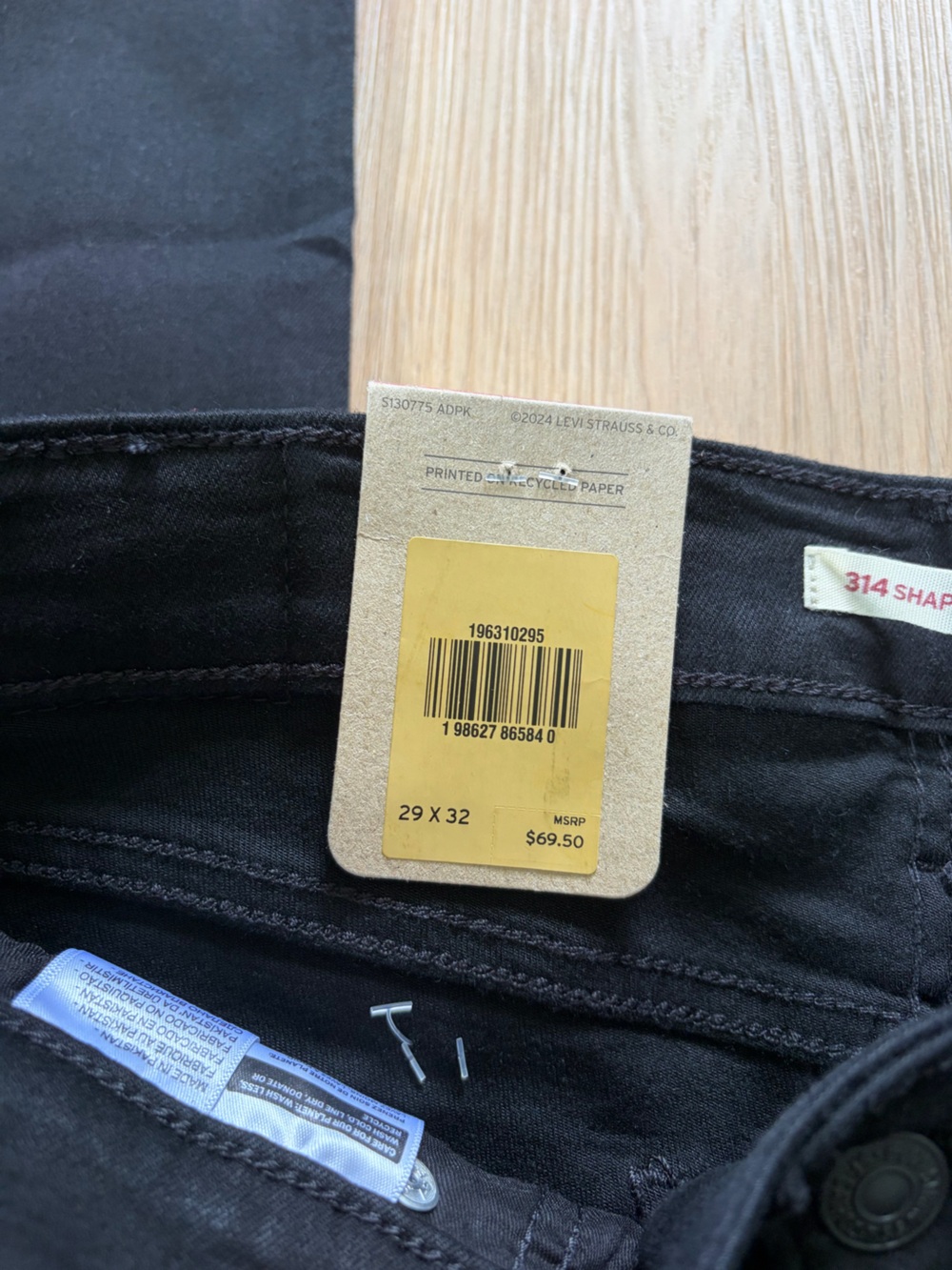 Levi's Black Shaping Straight Jeans - Picture 7 of 8